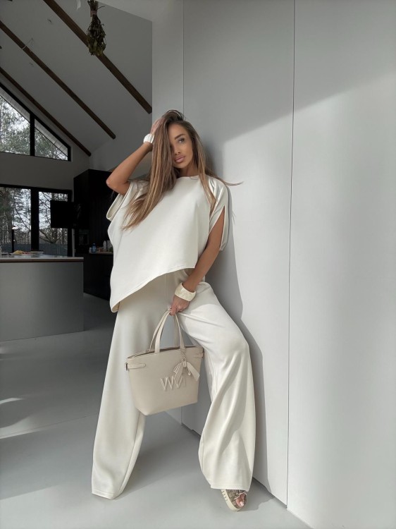 komplet-agatha-jasny-bez-caly-look.jpeg