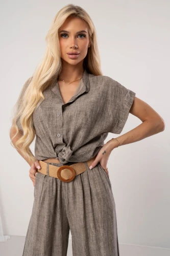 zblizenie-detale-bluzka-kimono-wiskoza-taupe.webp