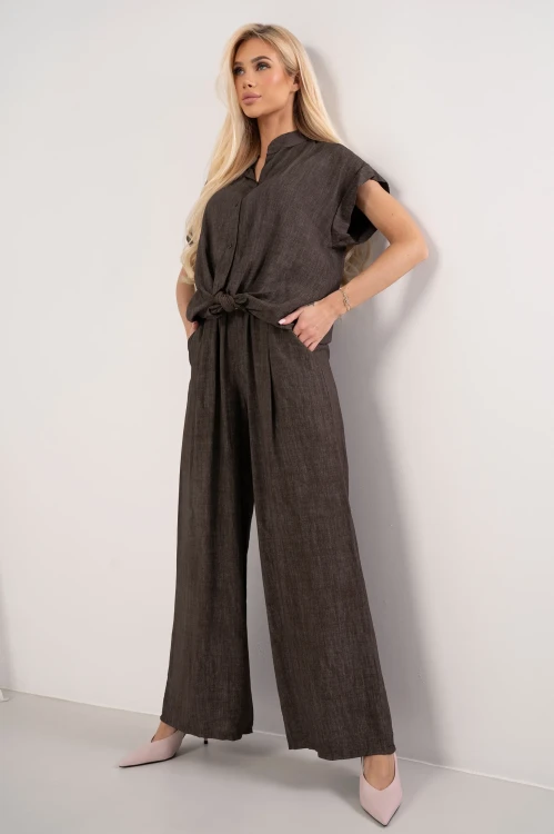 widok-modelka-bluzka-kimono-blond-wlosy-detale.webp