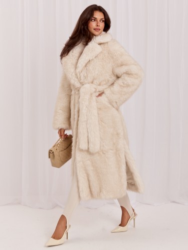 eleganckie-futro-damskie-jasnobezowe-widok-z-przodu.jpg