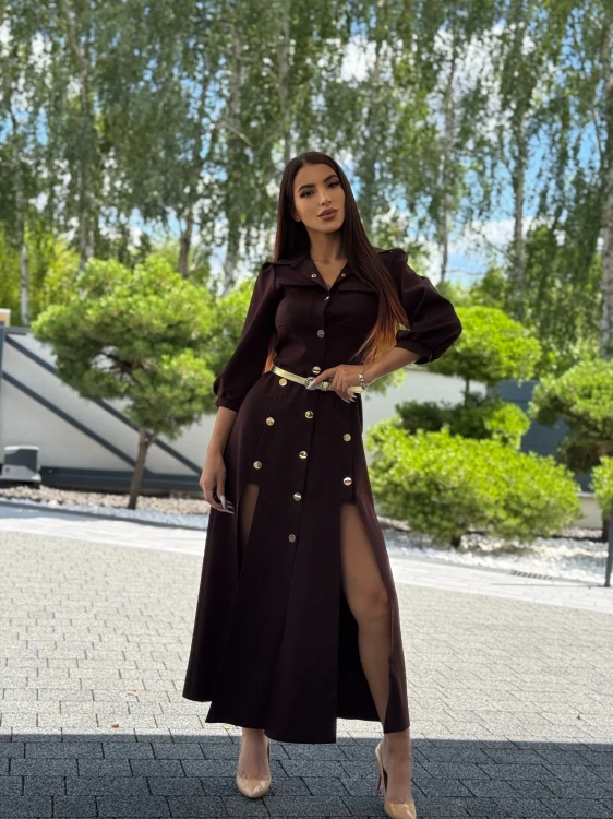 sukienka-natalie-czekoladowa-rozciecia-z-przodu.webp