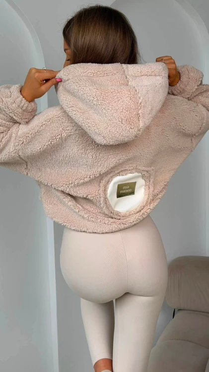 bluza-teddy-mia-maison-jasny-bez-tyl-logo.jpg