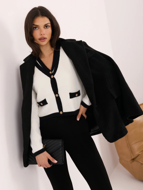 sweter-damski-2w1-ecru-z-kamizelka-stylizacja.jpg