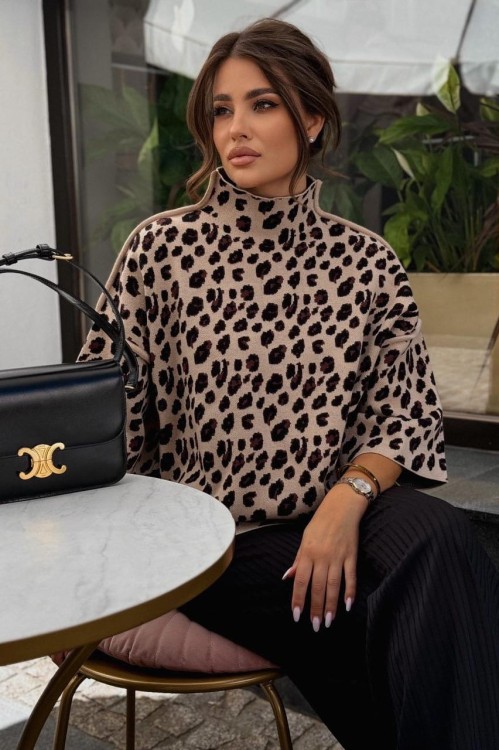 Sweter-damski-w-modny-print-zwierzecy-panterke-polskiej marki LaBalancia