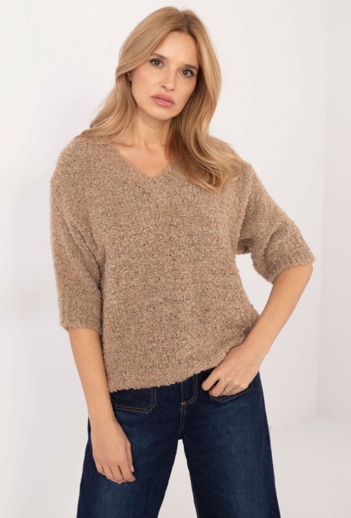 Sweter damski boucle z wysokogatunkowego materiału w kolorze beżowym moda włoska