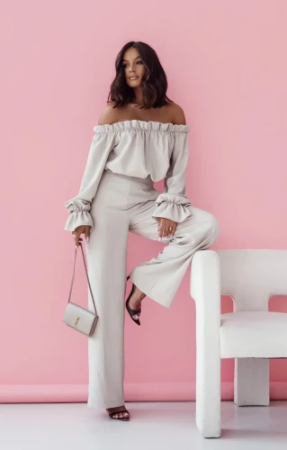 Beżowy komplet damski Mia – Bestseller LaBalancia z lnu i wiskozy na lato 2026