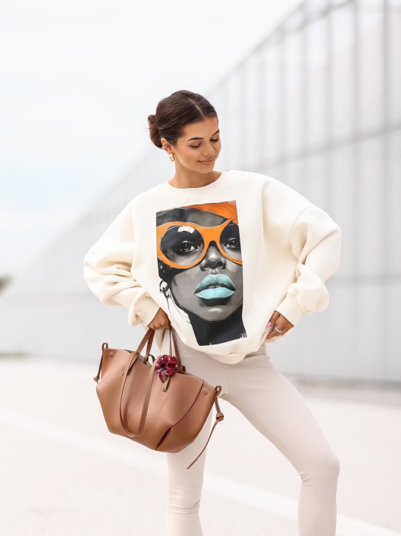 Bluza damska Blue Lips oversize Lara Fashion – Premium komfort i modny nadruk | Jesień–Zima 2025/26