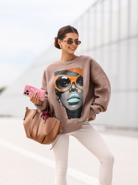 Bluza damska Blue Lips oversize Lara Fashion – Premium komfort i modny nadruk | Jesień–Zima 2025/26