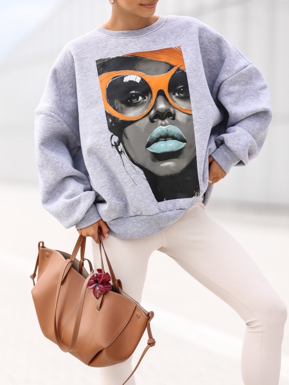 Bluza damska Blue Lips oversize Lara Fashion – Premium komfort i modny nadruk | Jesień–Zima 2025/26