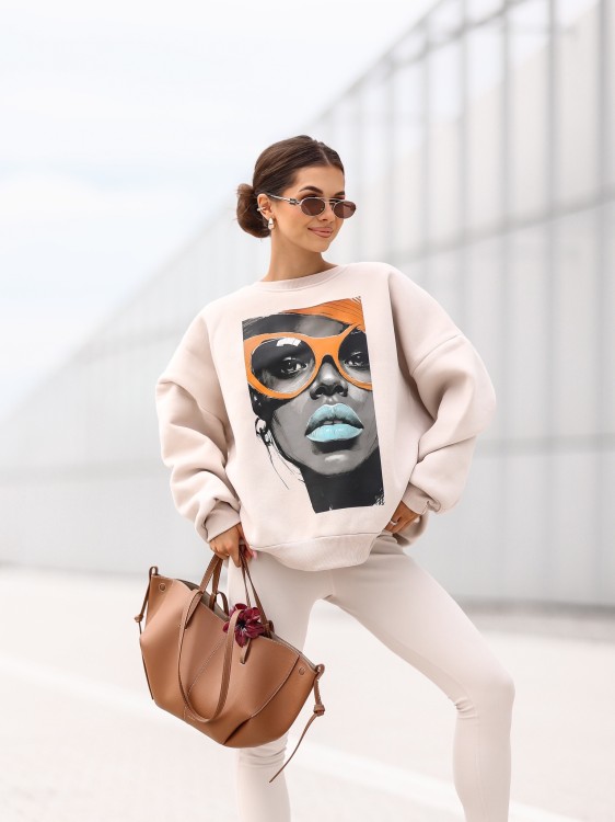 Bluza damska Blue Lips oversize Lara Fashion – Premium komfort i modny nadruk | Jesień–Zima 2025/26