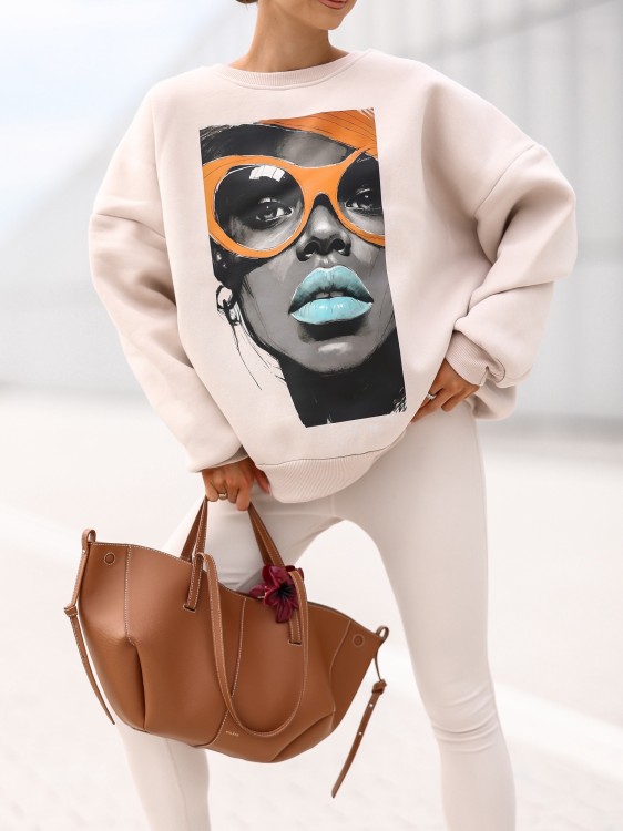 Bluza damska Blue Lips oversize Lara Fashion – Premium komfort i modny nadruk | Jesień–Zima 2025/26