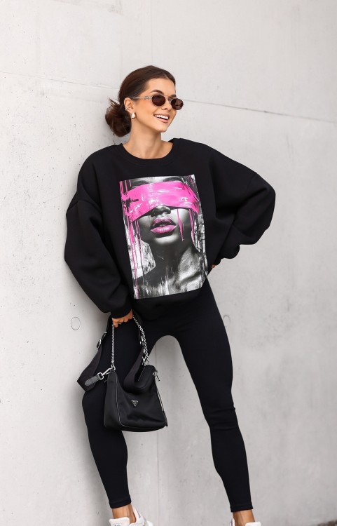 Bluza damska Neon Eyes oversize Lara Fashion – Premium komfort i modny nadruk | Jesień–Zima 2025/26