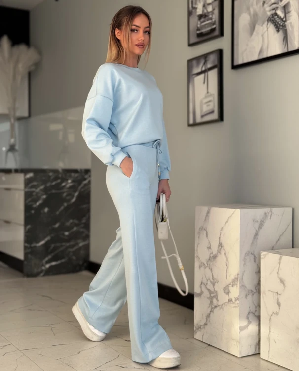 komplet-dresowy-sienna-baby-blue-calosc-bok.jpg